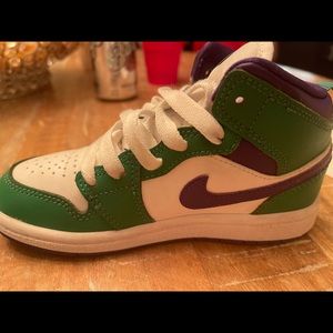 Kids Air Jordan 1 Mid Hulk Green Purple Size 11